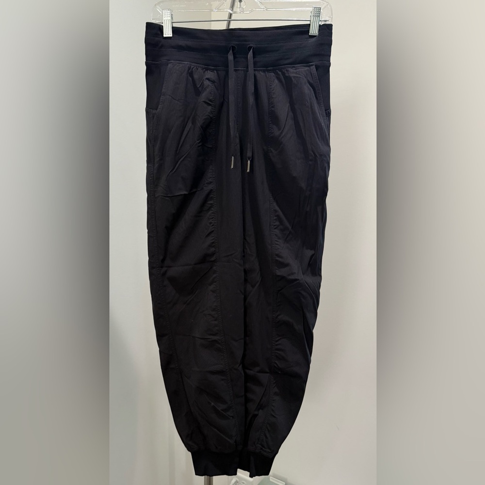 Lululemon Women’s Drawstring Joggers